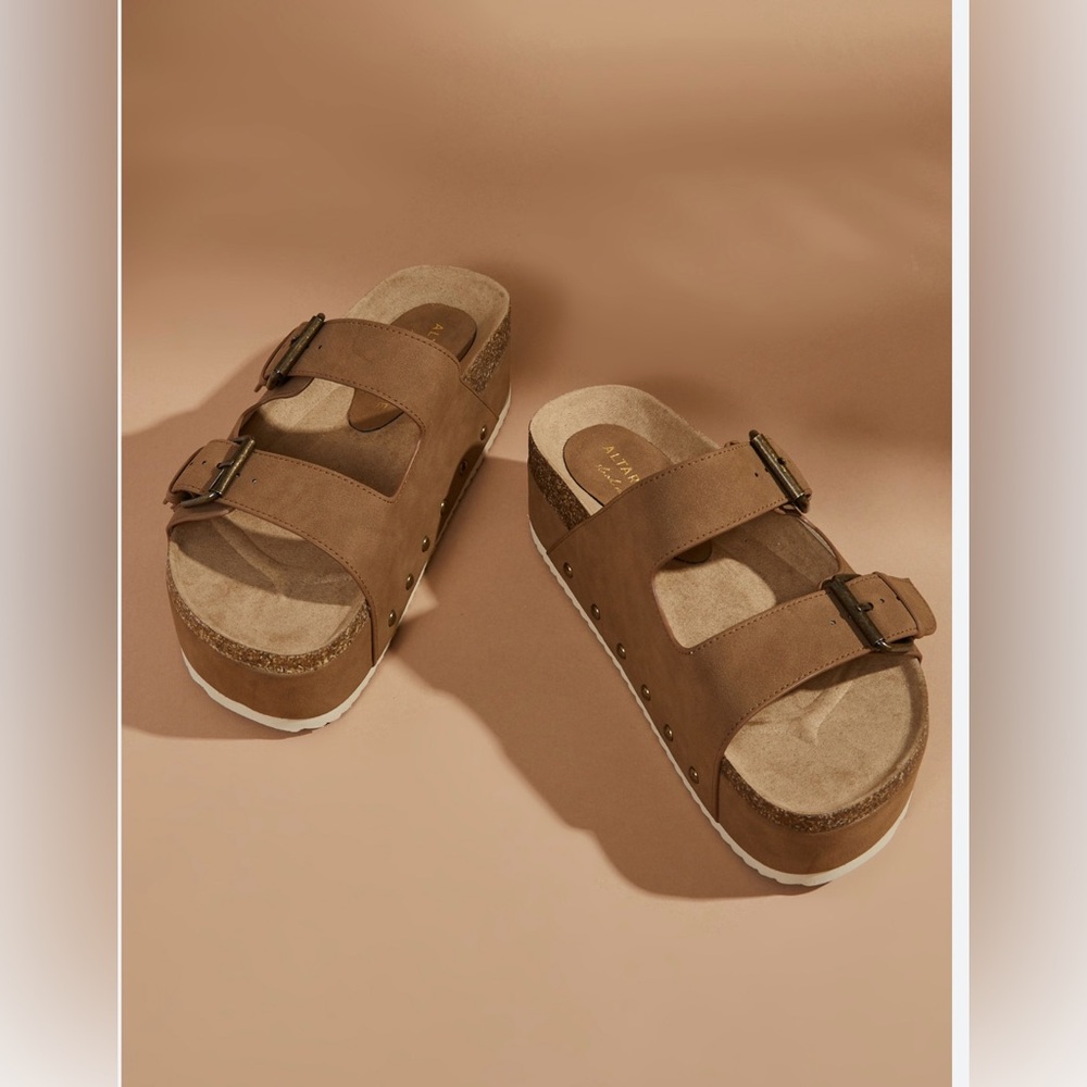 Serenna Platform Sandals SIZE 7 NEW WITH TAGS